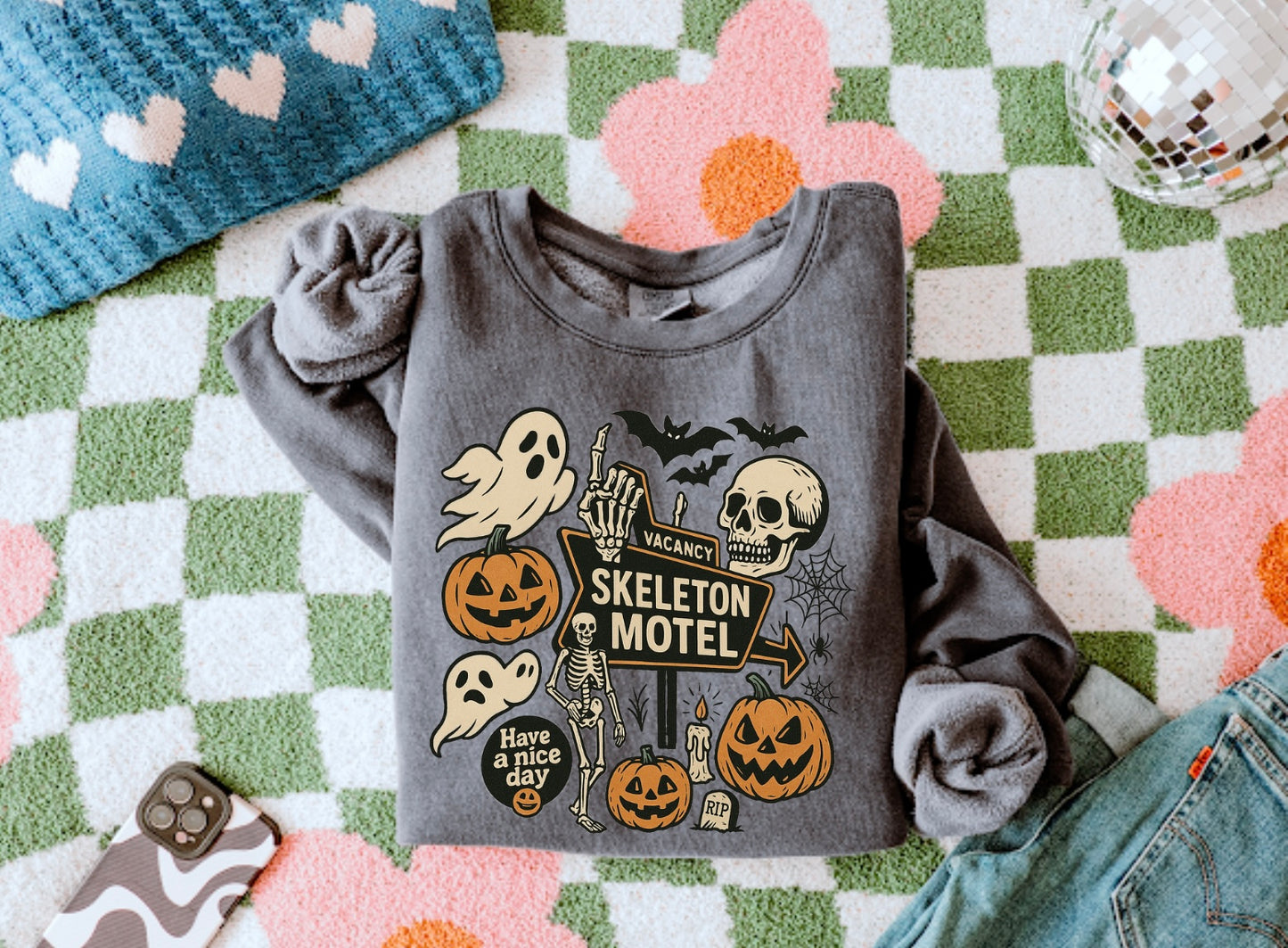 Skelton Inn Women’s Crewneck
