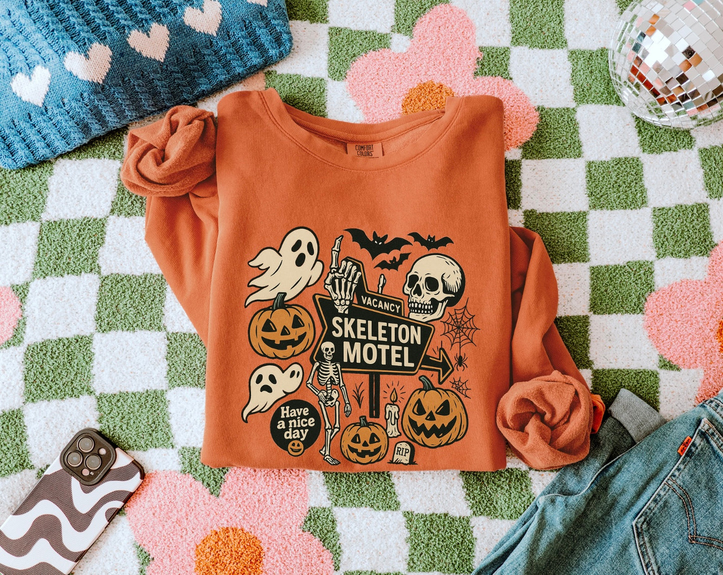Skelton Inn Women’s Crewneck