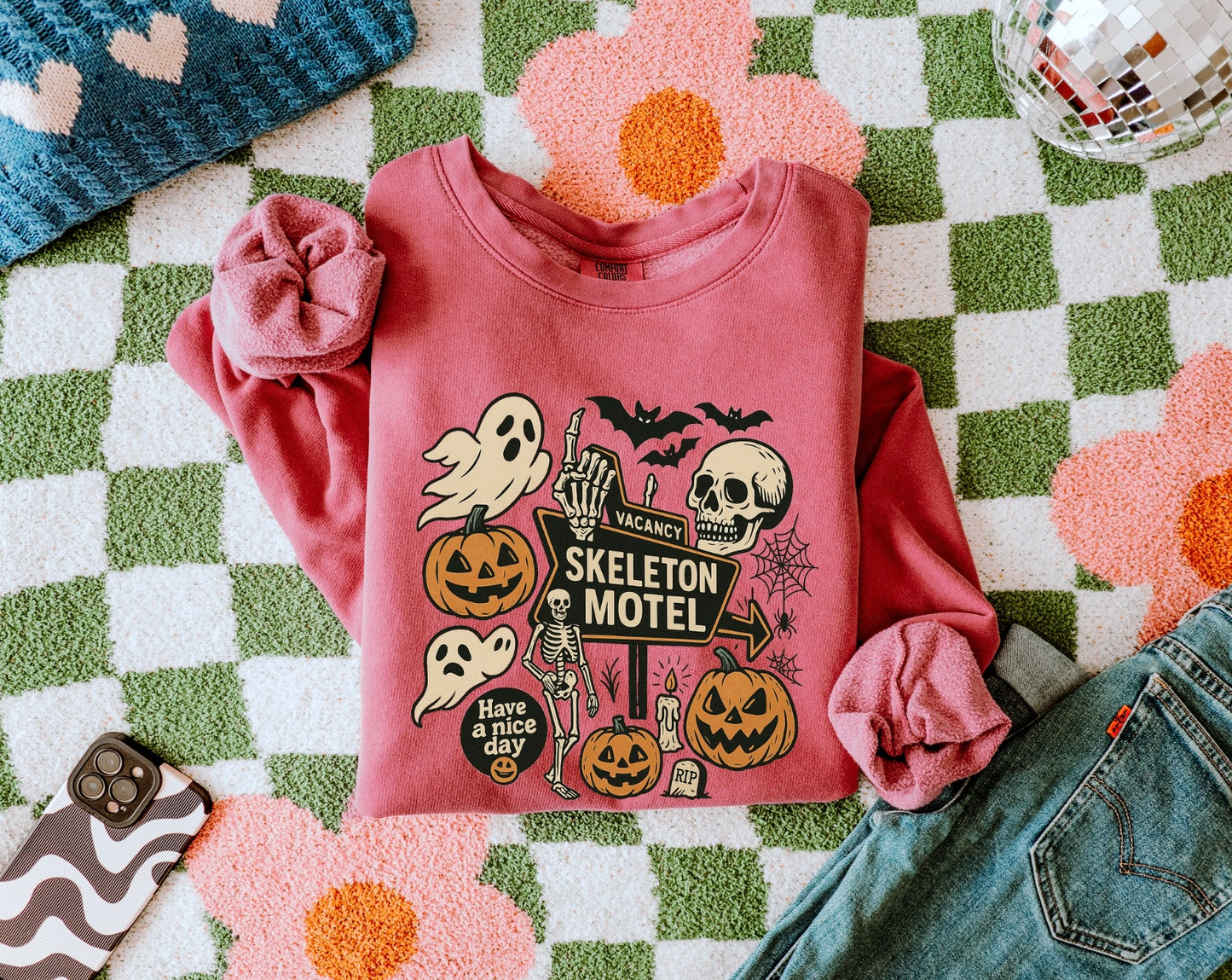 Skelton Inn Women’s Crewneck