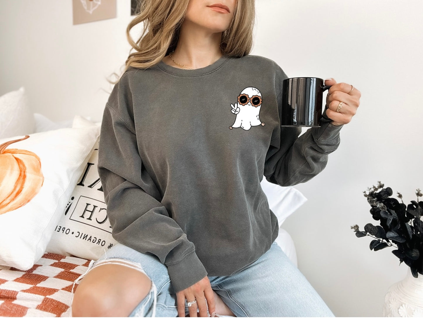 Groovy Ghost Women’s Crewneck