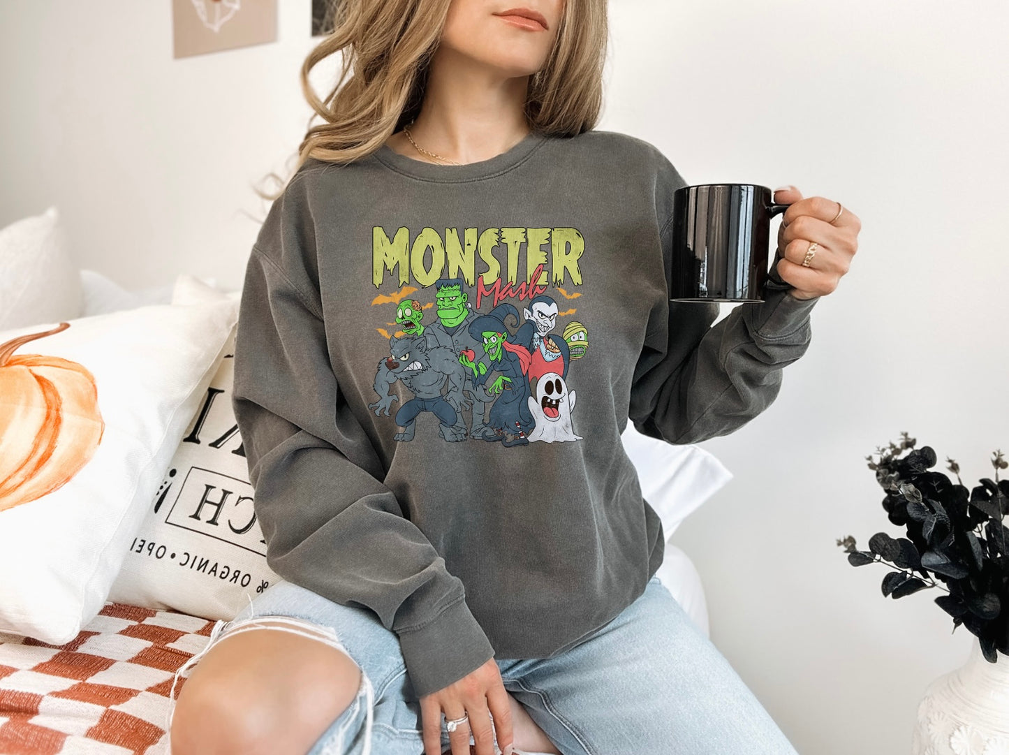 Graveyard Smash Vintage Women’s Crewneck