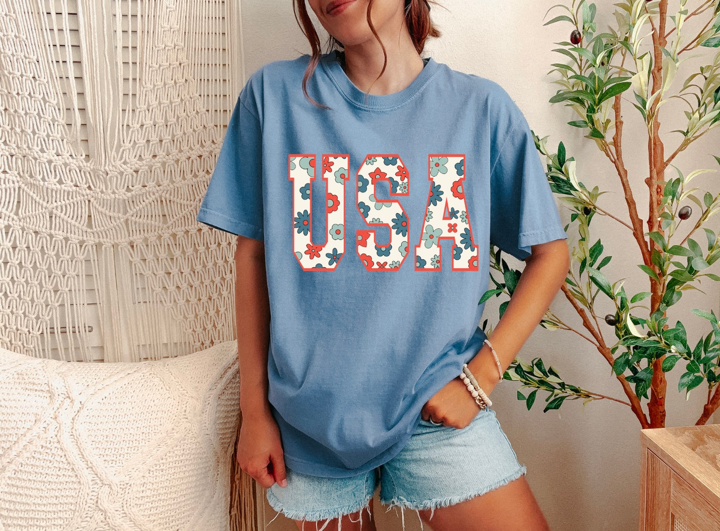 Land That I Love Floral Tee