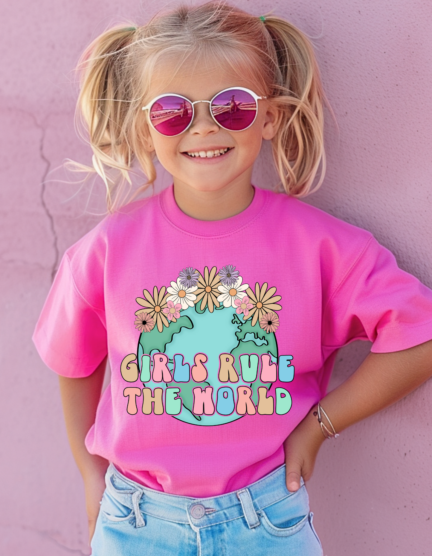 Girls rule the world tee