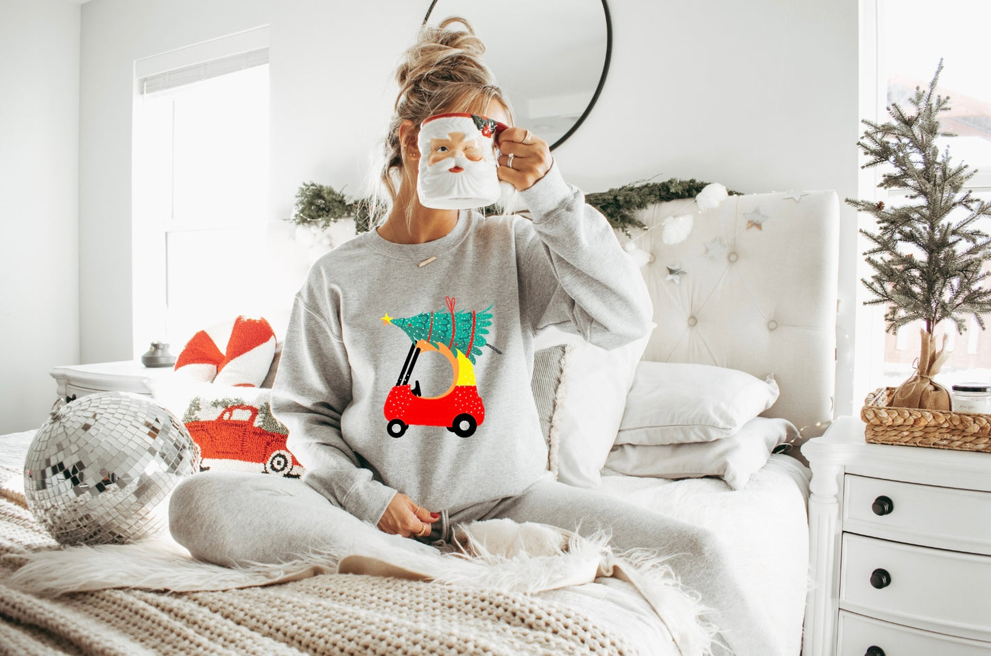 Retro Rides & Christmas Vibes