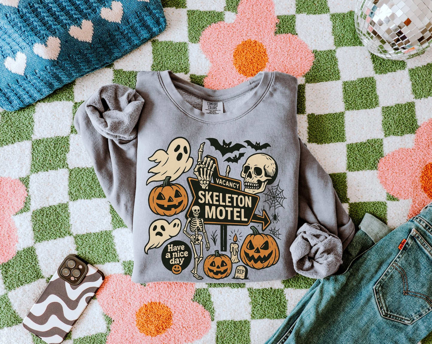 Skelton Inn Women’s Crewneck